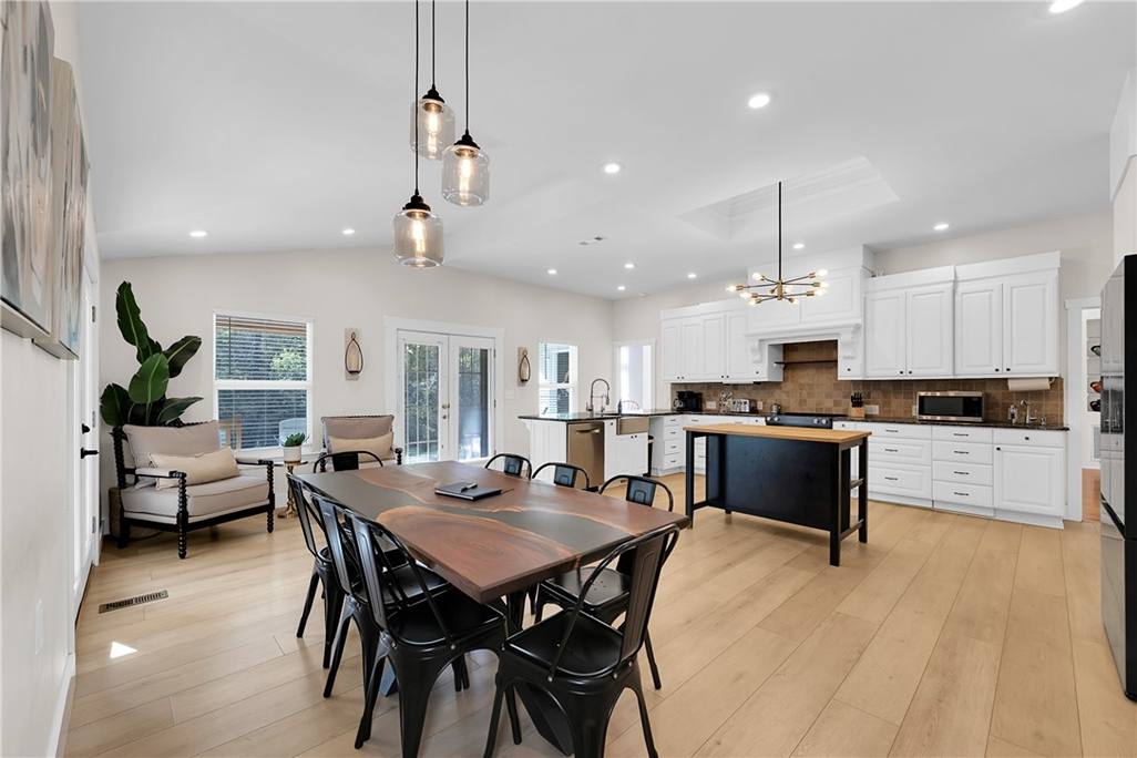 Chef-ready kitchen in the Farmhouse