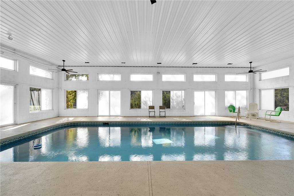 Seasonal indoor pool at the StayInnOZ basecamp